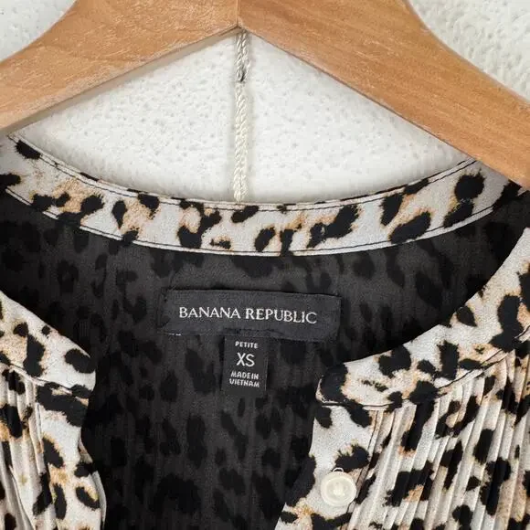 Banana Republic Pleated Midi Dress in Cheetah Print - Picture 3 of 6